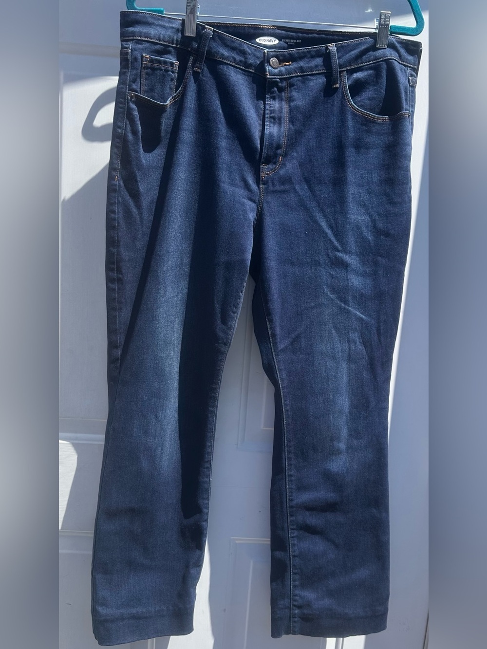 Old Navy Women’s Navy Straight-Leg Jeans